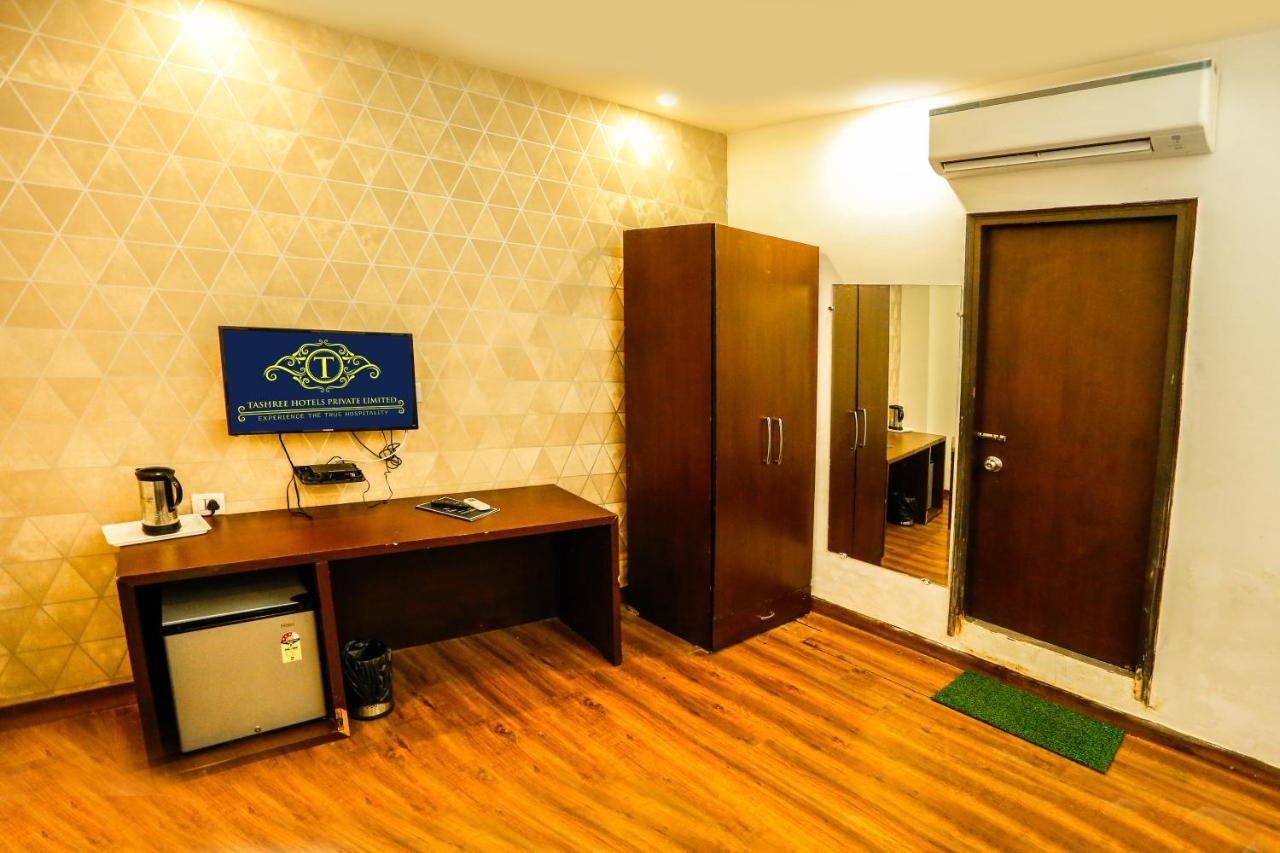 แอร์พอร์ต โฮเต็ล ทศรี Hotel นิวเดลี ภายนอก รูปภาพ